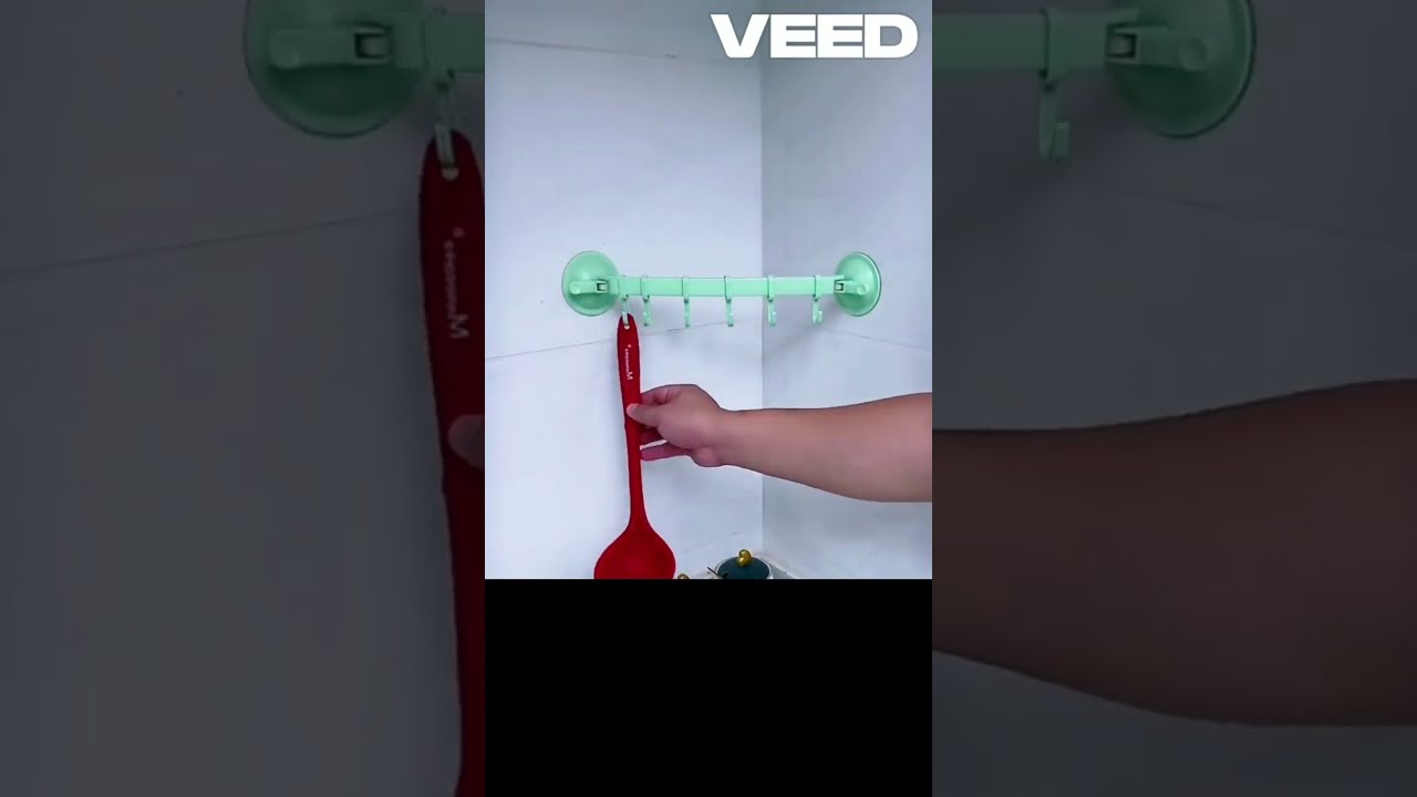 Space-Saving Hacks: 6-Hook Suction Cup Wall Rack for Any Room youtubeshorts #kitchenhacks #kitchen