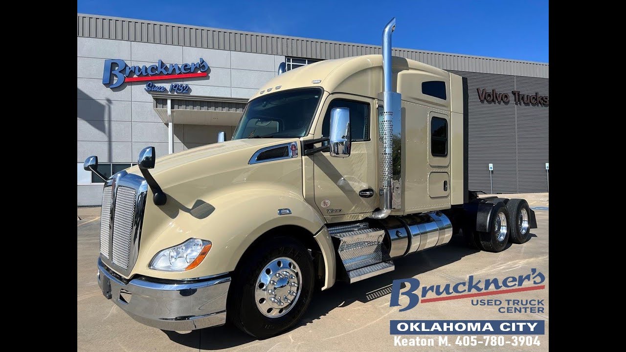 *SOLD* Used 2020 Kenworth T680 Mid Roof for Sale - A8906P - $69,900.00