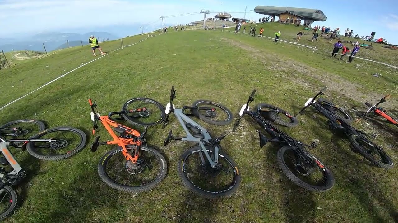MASS START VAGUE 4 / ALLSHOT + FAIL  / DERBY DE LA CROIX DE CHAMROUSSE 2025 TROPHEE ENDURO DES ALPES