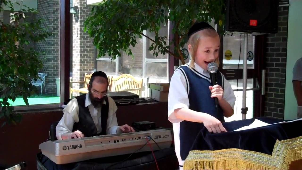 Siyum Mishnayos at Pupa Talmud Torah 1