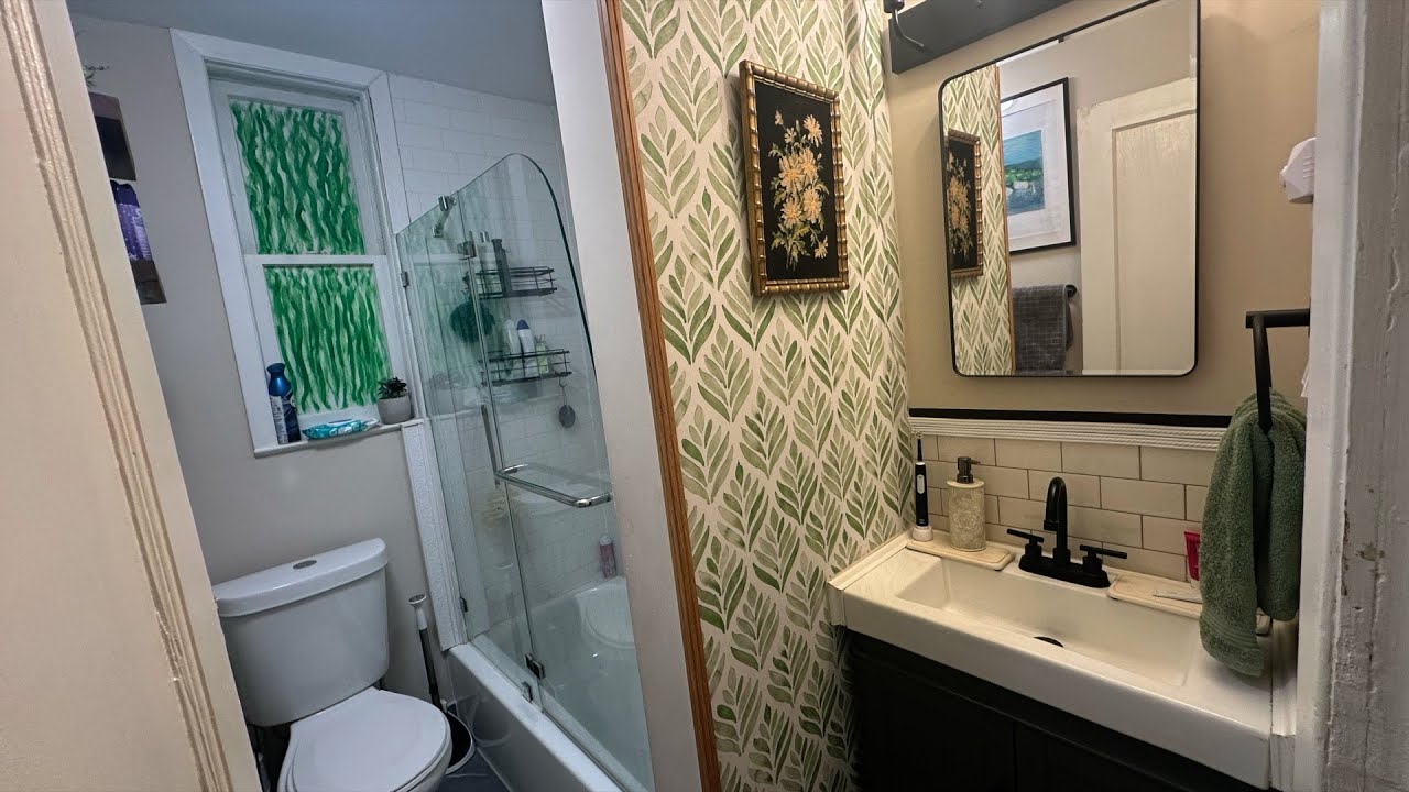 How to Decorate a Small Bathroom, But Still Make it Look Cute Using Affordable Amazon Products !