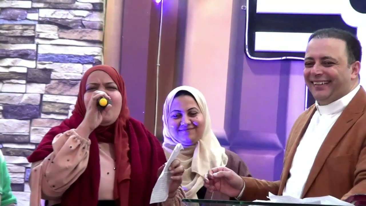 في هذا الفيديو 8 معجزات عظيمة جدا ووقت هتاف وتسبيح.