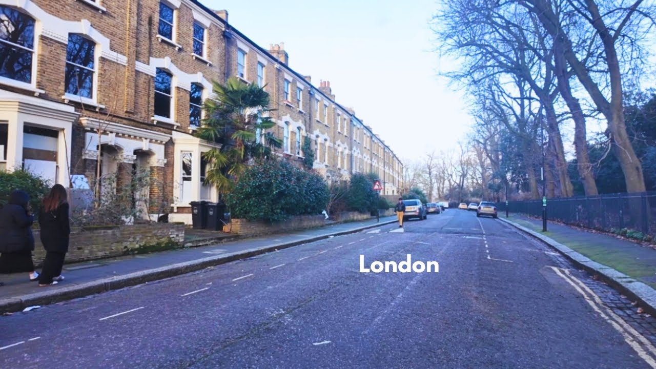 London Walking Tour | Bethnal Green | Victoria Park | York Hall | Roman Road Market |East London