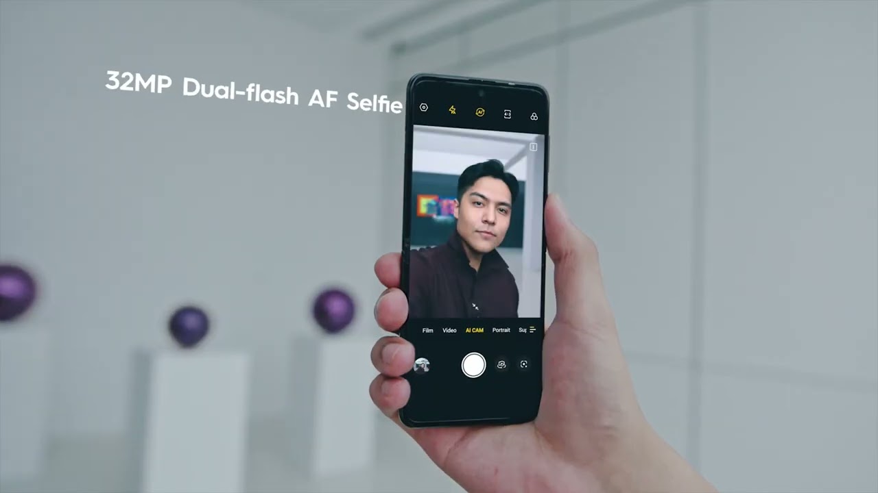 Phantom V Flip: Where 32MP Front Camera Meets Ultra Clarity