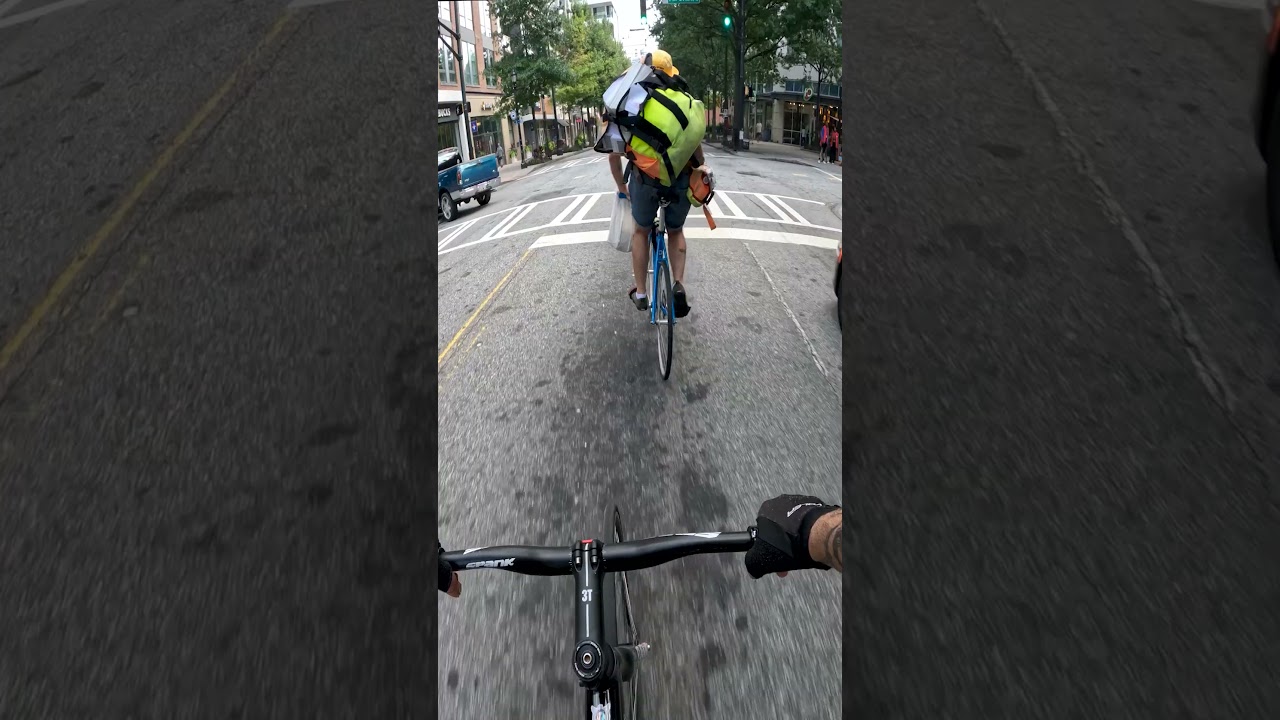 Fixed Gear Bike Messenger with No Brakes