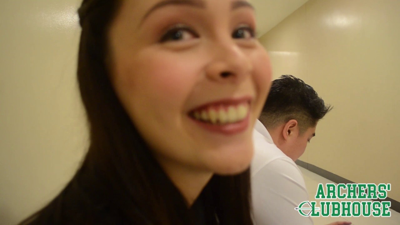 Meet the DLSU court side reporter Bea Escudero.