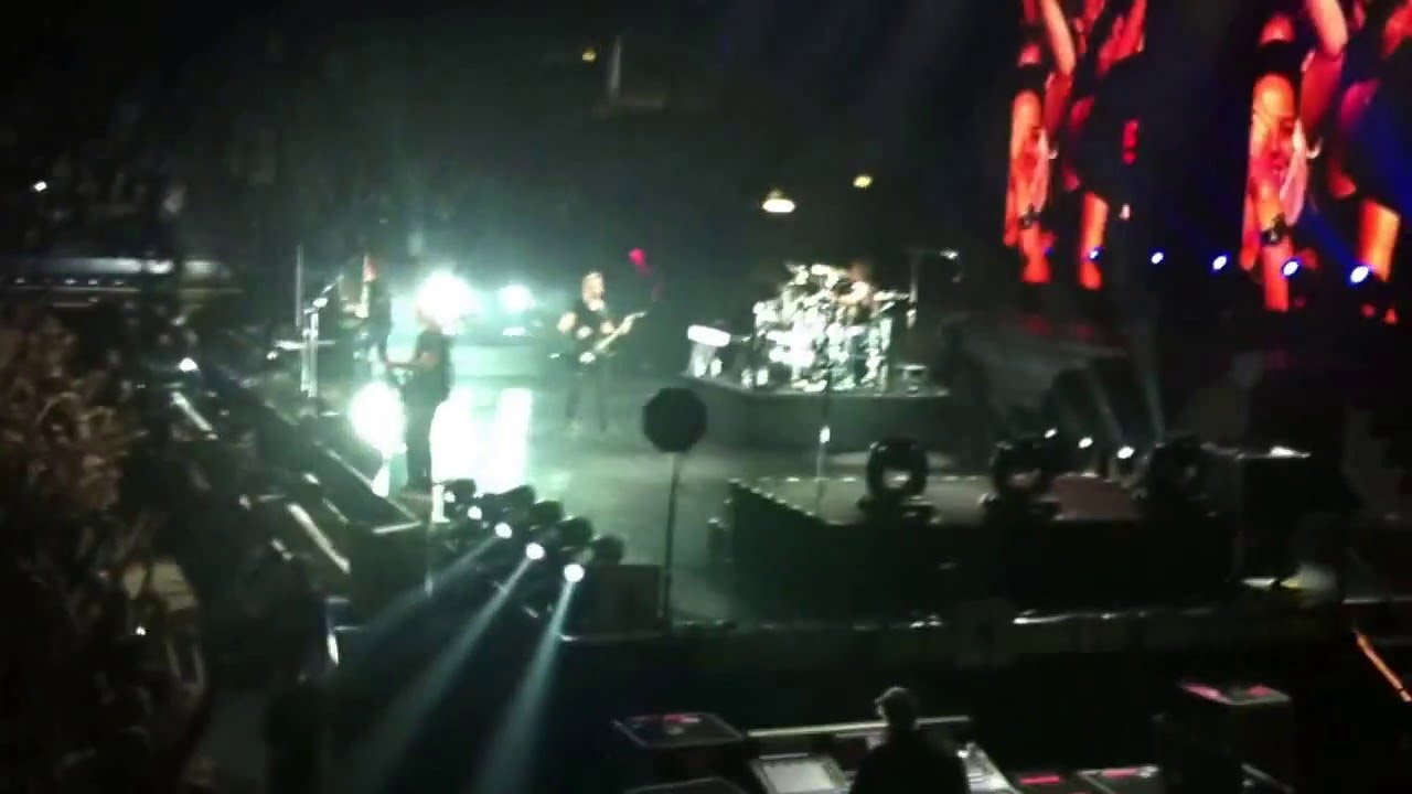 Nickelback - Burn It To The Ground - Live Forum Assago Milan-Italy 10/29/13