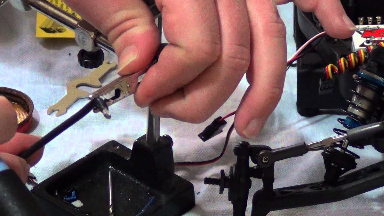 Team Associated B5M build series part 12. ESC and motor soldering