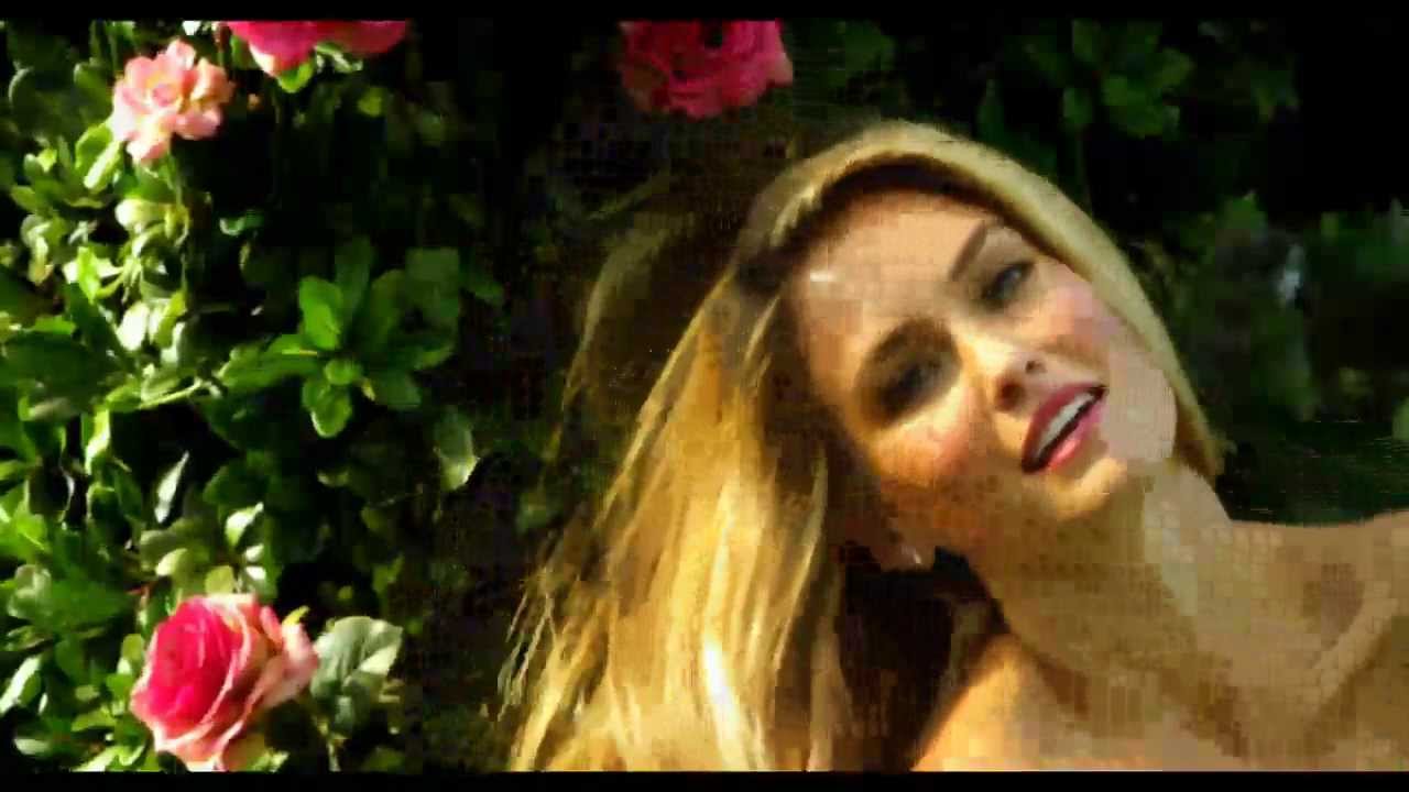 Escada | Bar Refaeli