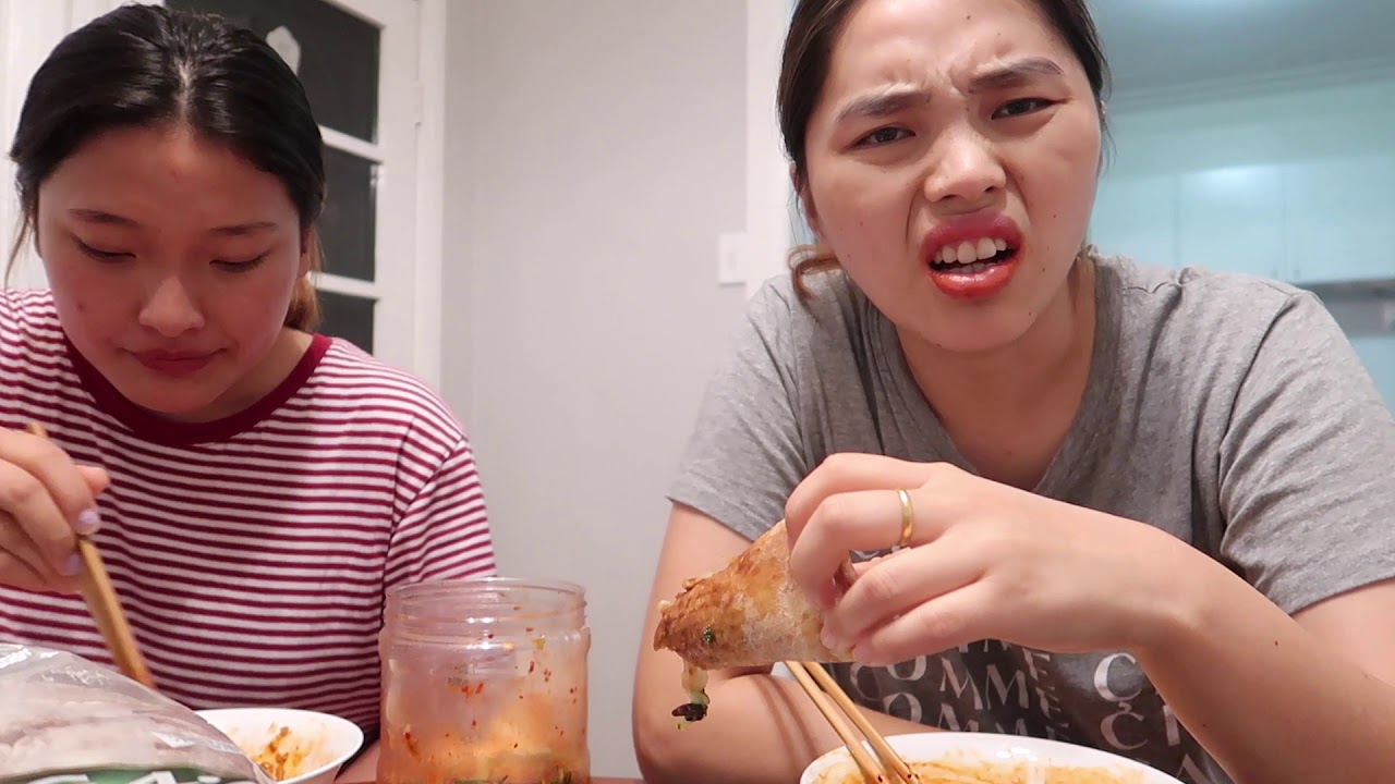 Late night chitty chatty spicy noodle mukbang | Tibetan