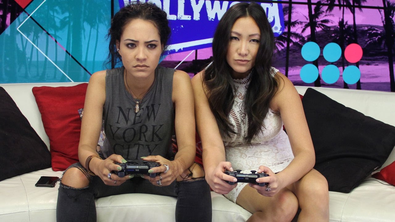 Tristin Mays Teaches How to Do a Sexy Gamer Face!