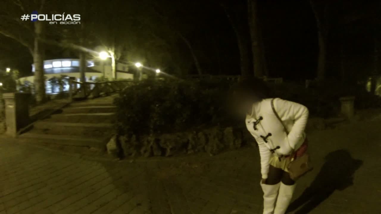 Policías en acción: Prostitutas menos de edad