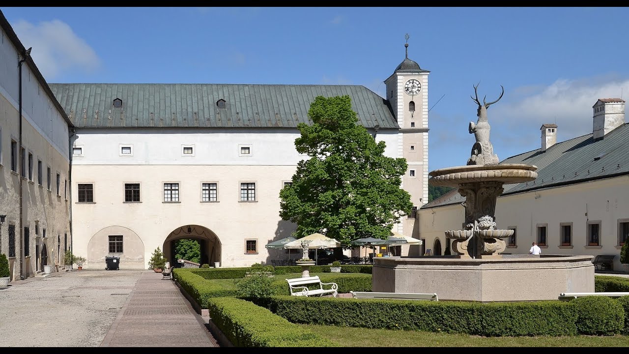 Prehliadka hradu Červený kameň