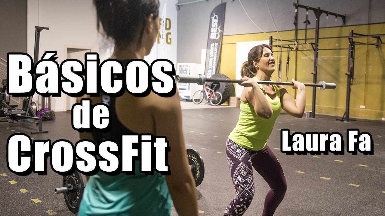 Enseñando movimientos básicos de Cross Training a Laura Fa