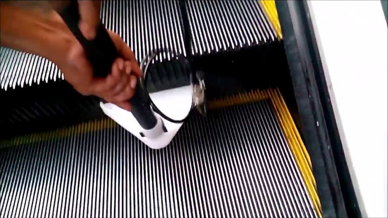 Escalator Cleaner