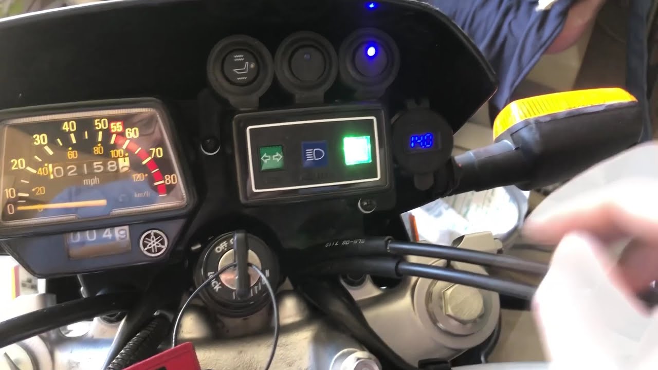 TW200 Switch and USB/Voltmeter Mount