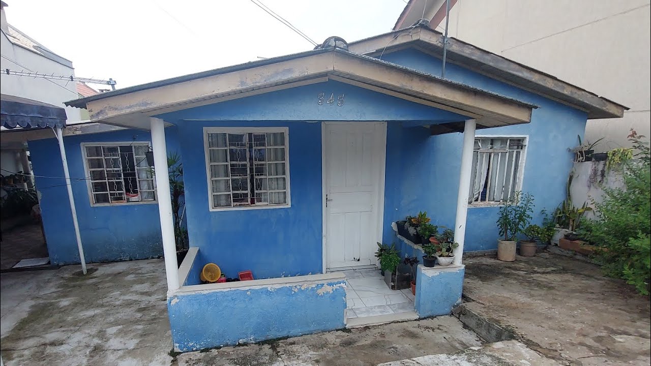 MS 732 TERRENO de 360m² com 3 CASAS – Pinheirinho, Curitiba/PR