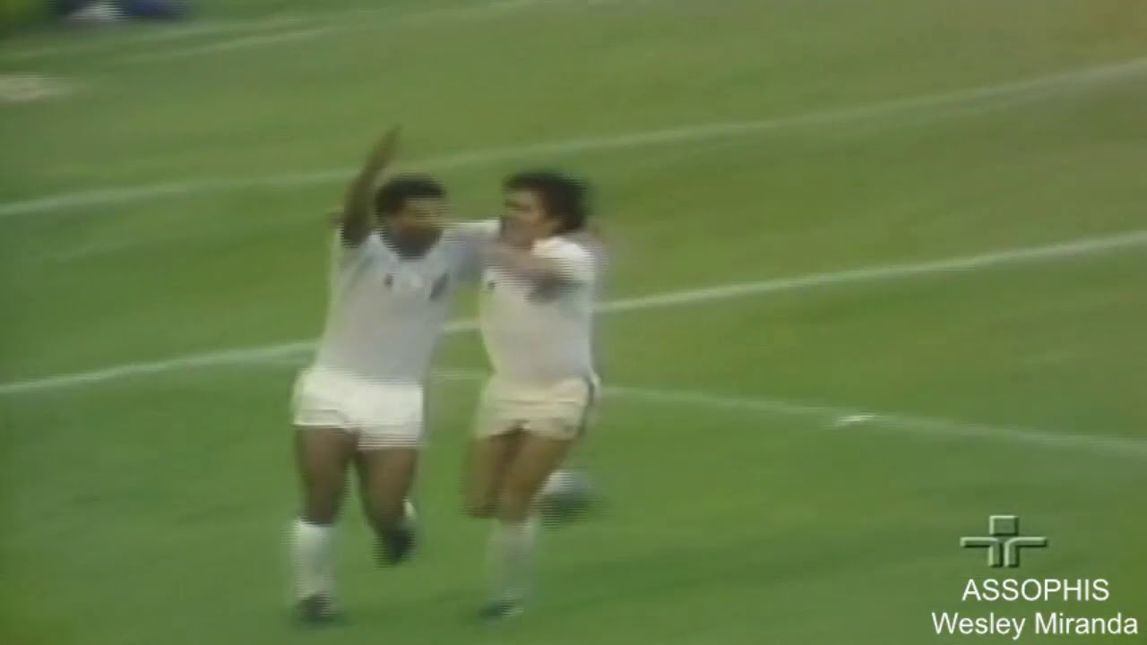 Santos 3 x 2 Flamengo - 27/02/1983 - Quase 117 mil pessoas para ver esse jogão!