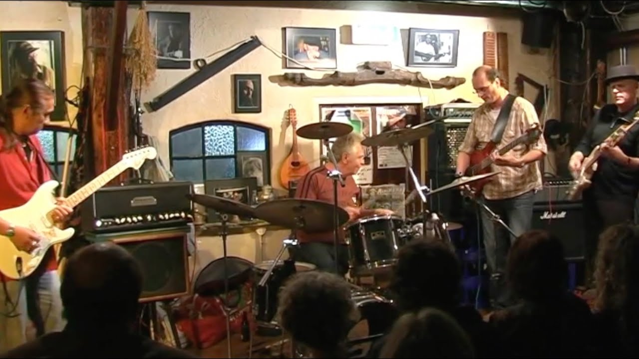2007 Nov 4 Greyhound Blues Band Complete Concert Cafe De Amer.