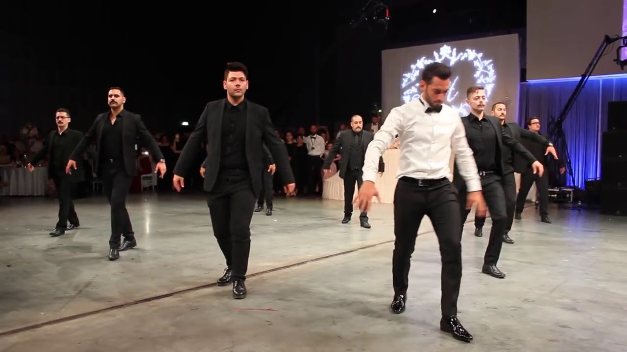 Hakan &Ccedil;alhanoglu & Sinem G&uuml;ndoğdu D&uuml;ğ&uuml;n G&ouml;r&uuml;nt&uuml;leri Zeybek