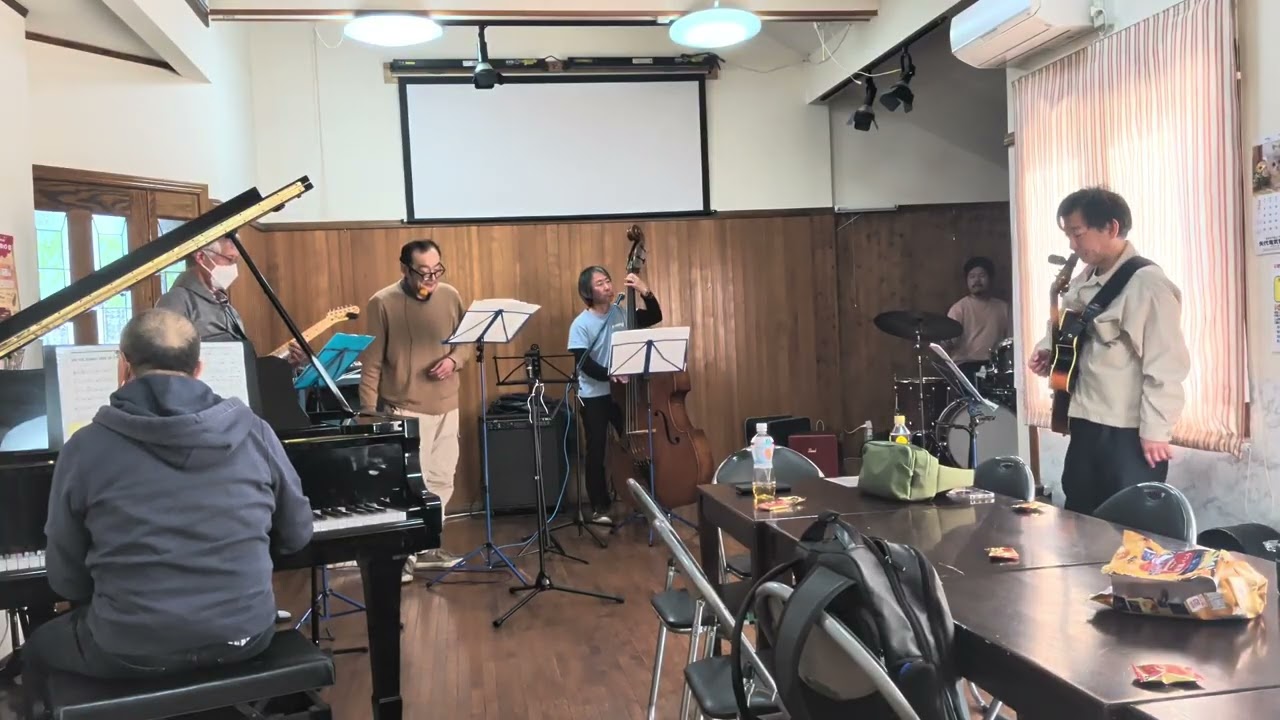 Classcuits（クラスケッツ）　曲名：On the Sunny Side of the Street（明るい表通りで）