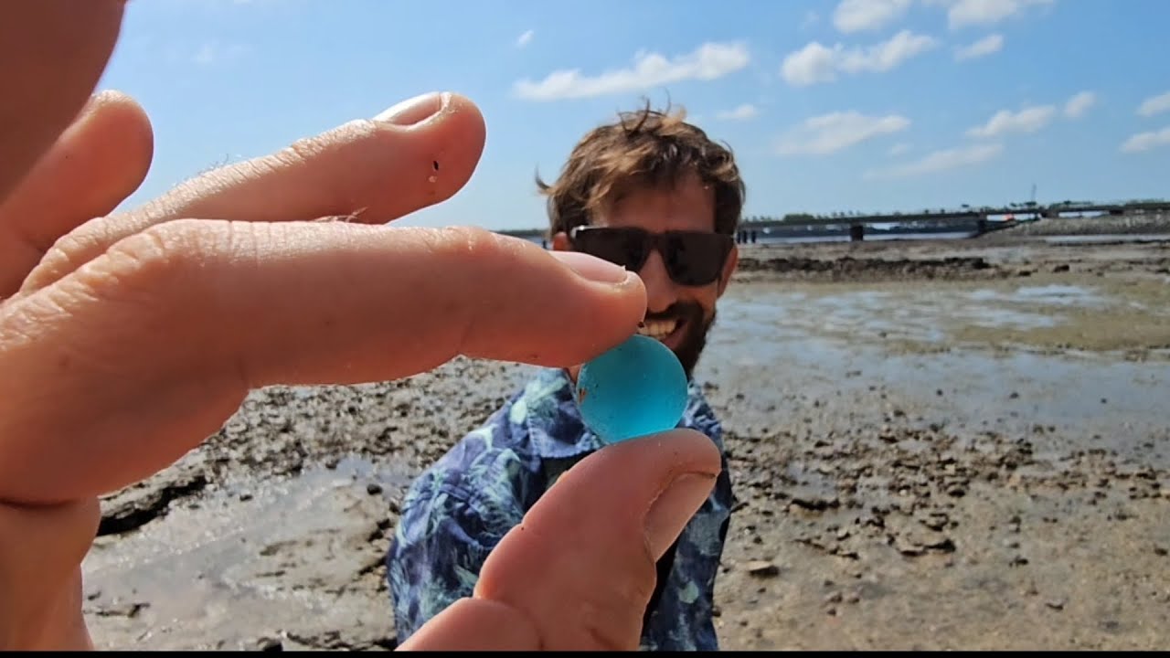 🔵I Can't Believe He Found a Sea Marble Before I Did!🏴‍☠️ Panama City, Panama Sea Glass Hunt🇵🇦