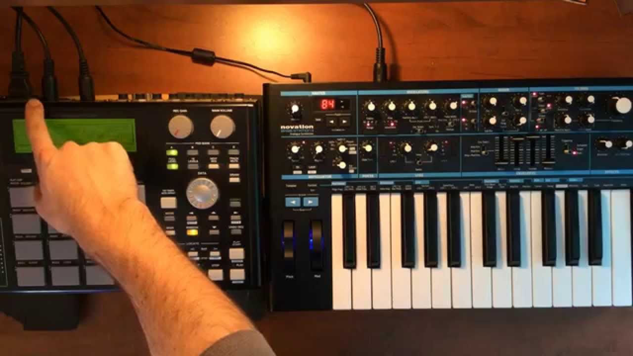 Akai MPC 1000 — Учебное пособие, часть 2 — Секвенирование внешнего синтезатора (E-MU MO'PHATT) — ...