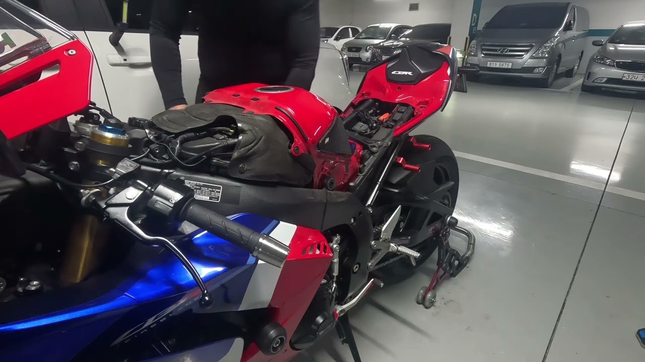 CBR1000rr-r 에어필터 자가교환