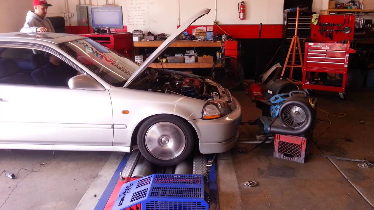 Rich-Tuned Honda Civic (DynoDynamics) 375WHP@16psi