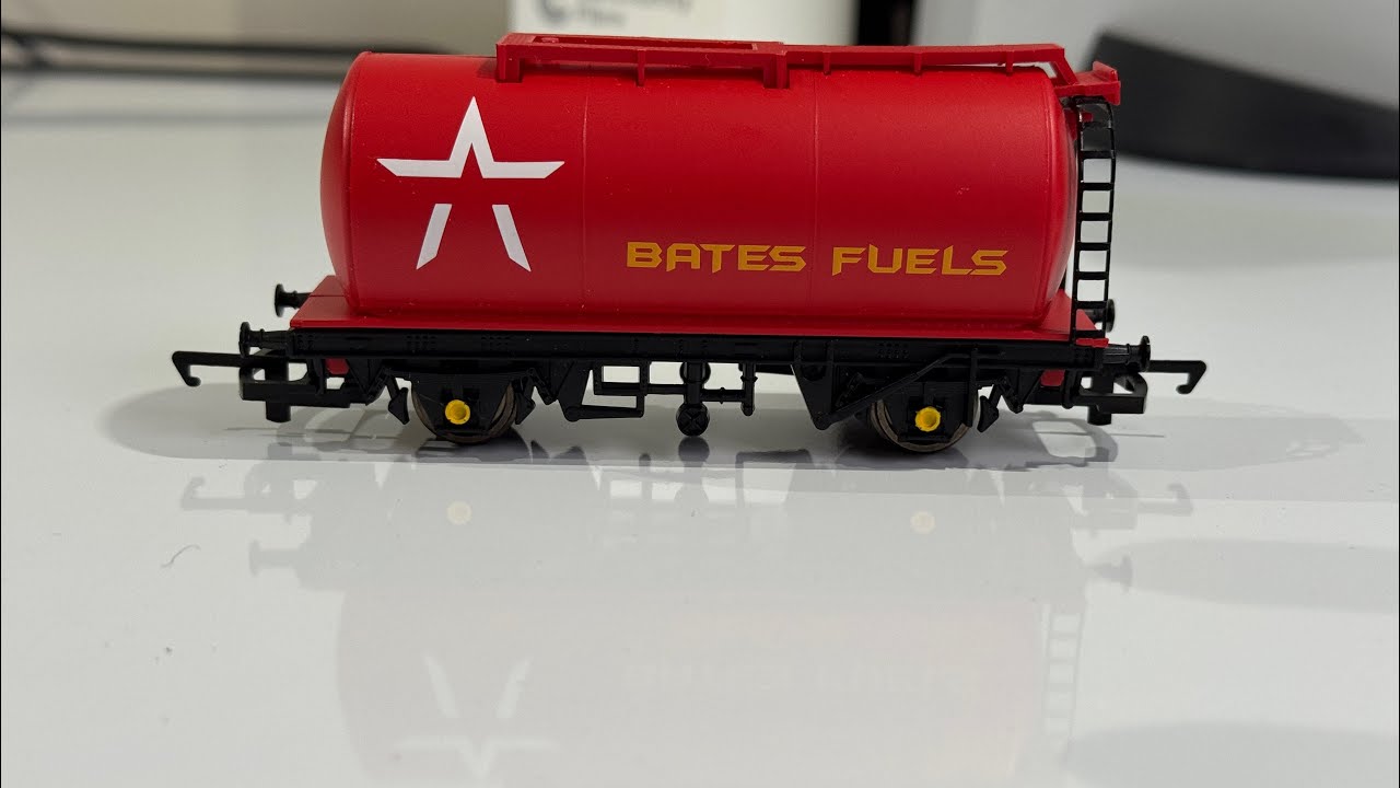 I Motorised a Rolling Stock with a Tiny Motor 😱 | HO Scale Train Mod