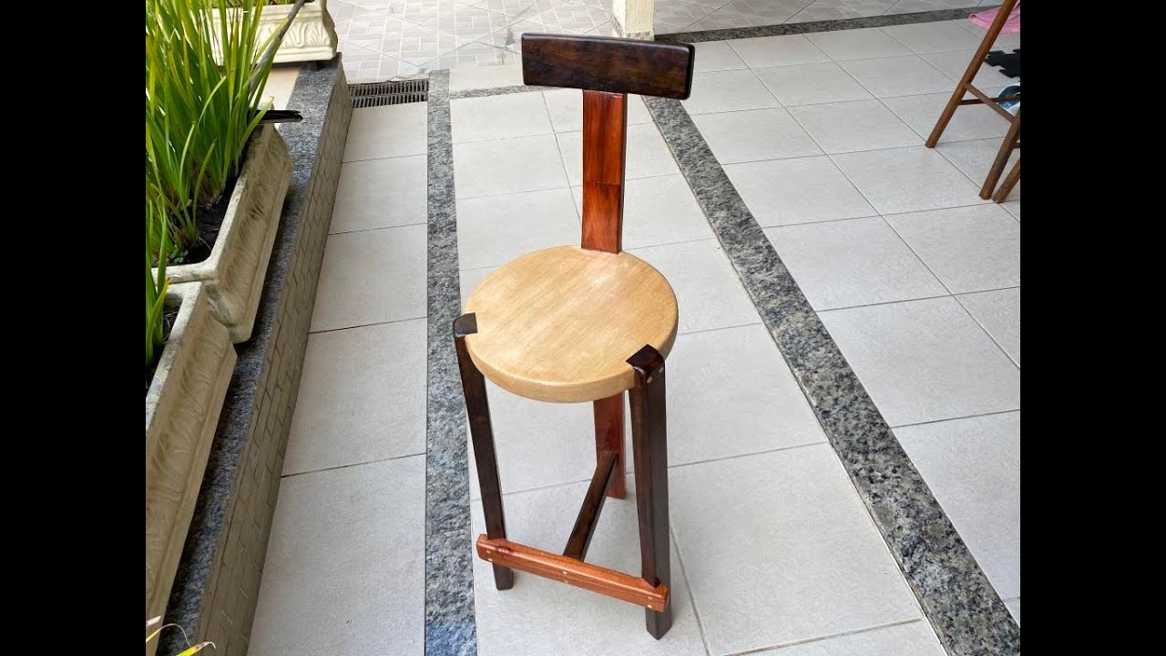 FEITA COM SERROTE - BANQUETA GIRAFA - DE DESIGNER-  DE DISEÑADOR - BANQUETA DE JIRAFA