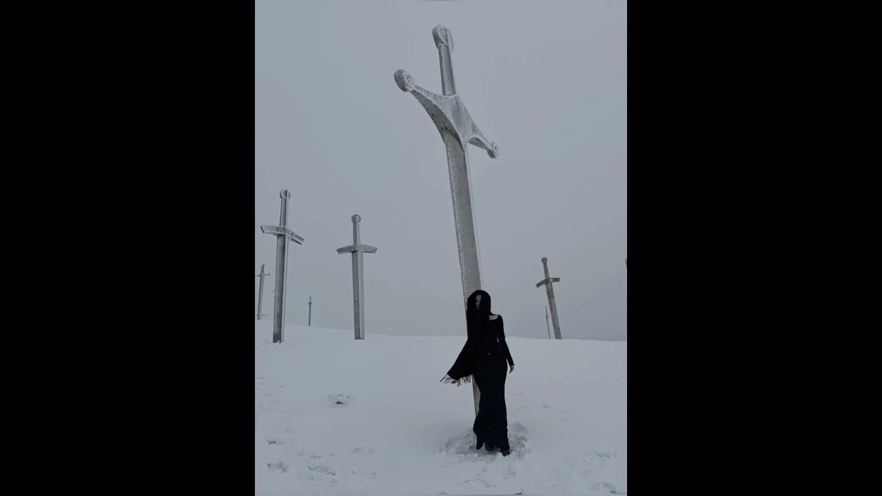 [FREE] SNOW STRIPPERS x SUZY SHEER x EDM Type Beat "Victim"