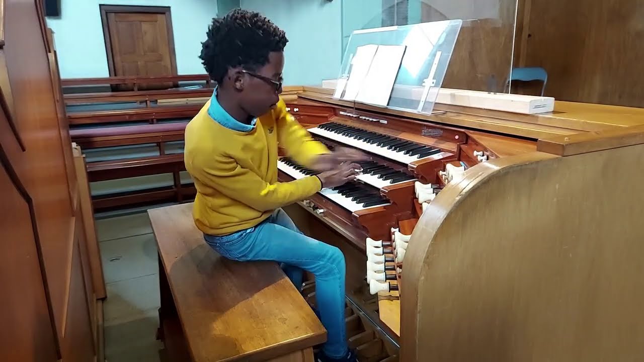 Psalm 93 nagespeeld van André Nieuwkoop.