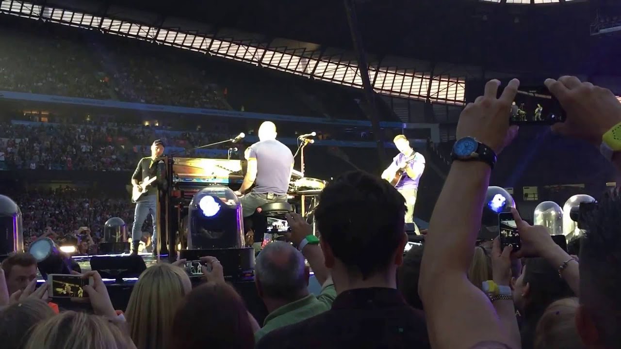 Coldplay - Lovers In Japan @ Etihad Stadium Manchester - Saturday 4th June 2016 - 04/06/16