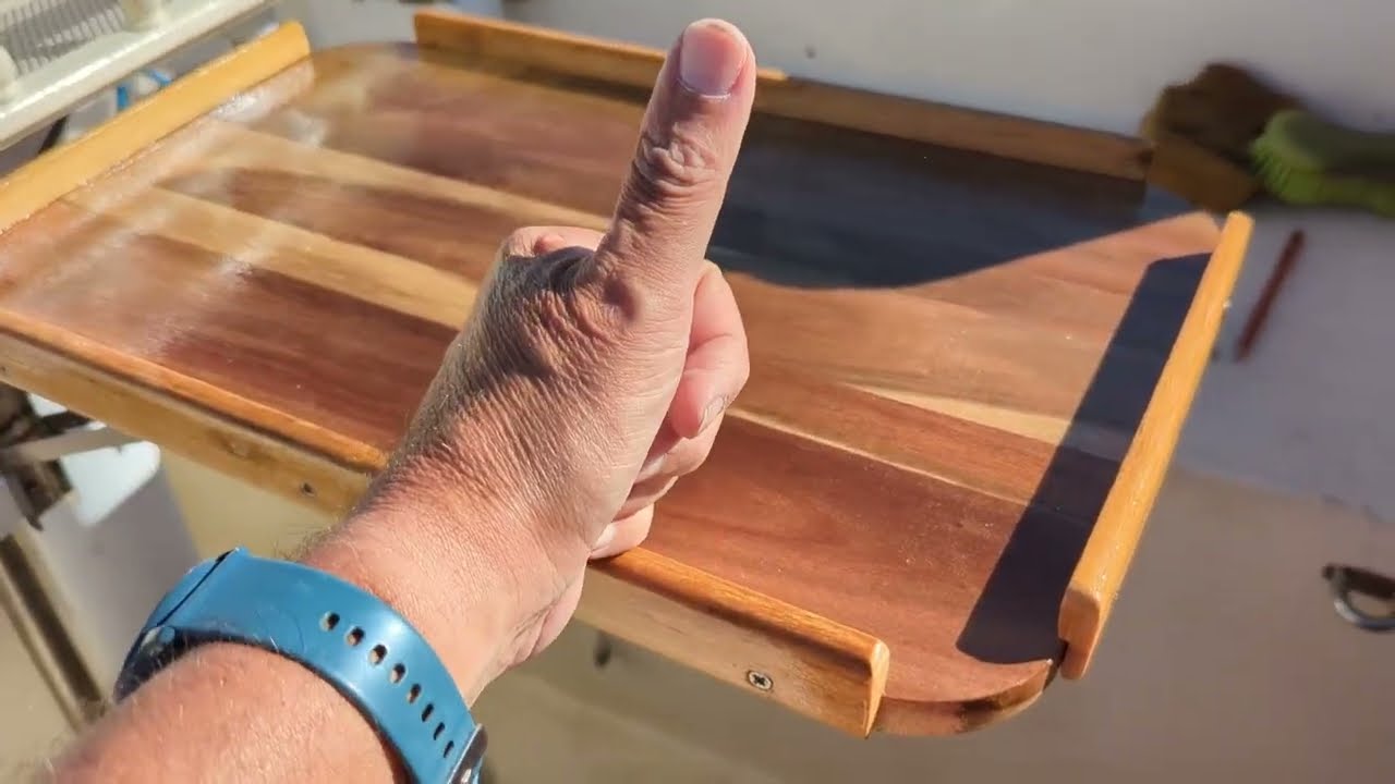 Crafting a Foldable Yacht Cockpit Table: From Acacia Board to Nautical Elegance.
