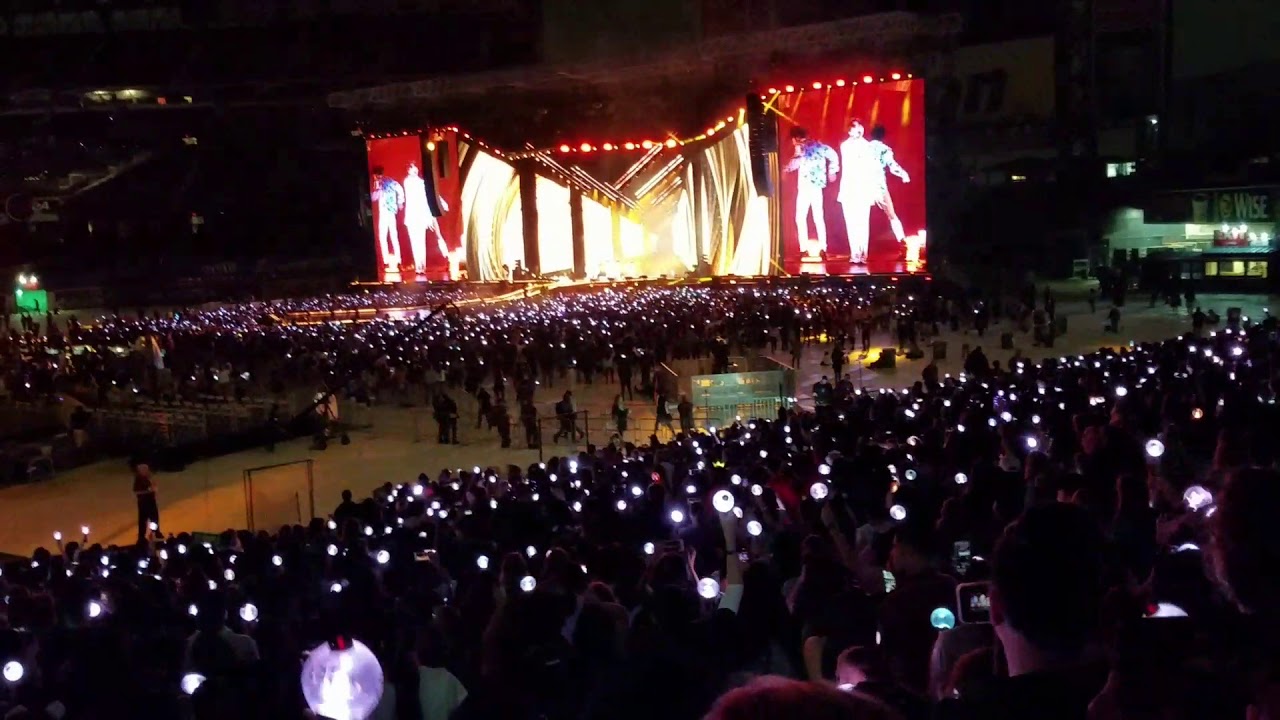 Jungkook Solo [Love Yourself Tour, Citi Field 181006]