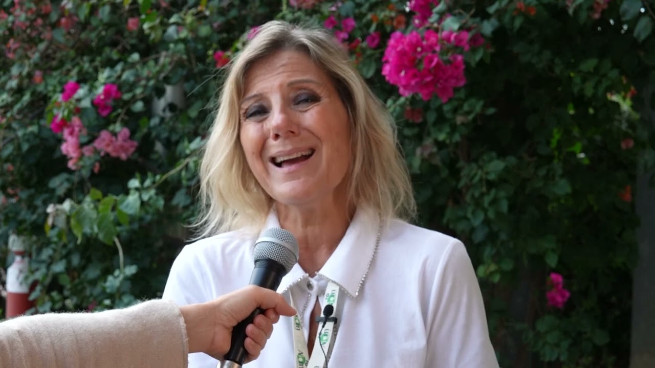 Tumore al seno, una donna su 3 smette la terapia ormonale. Al via campagna per migliorare l’aderenza