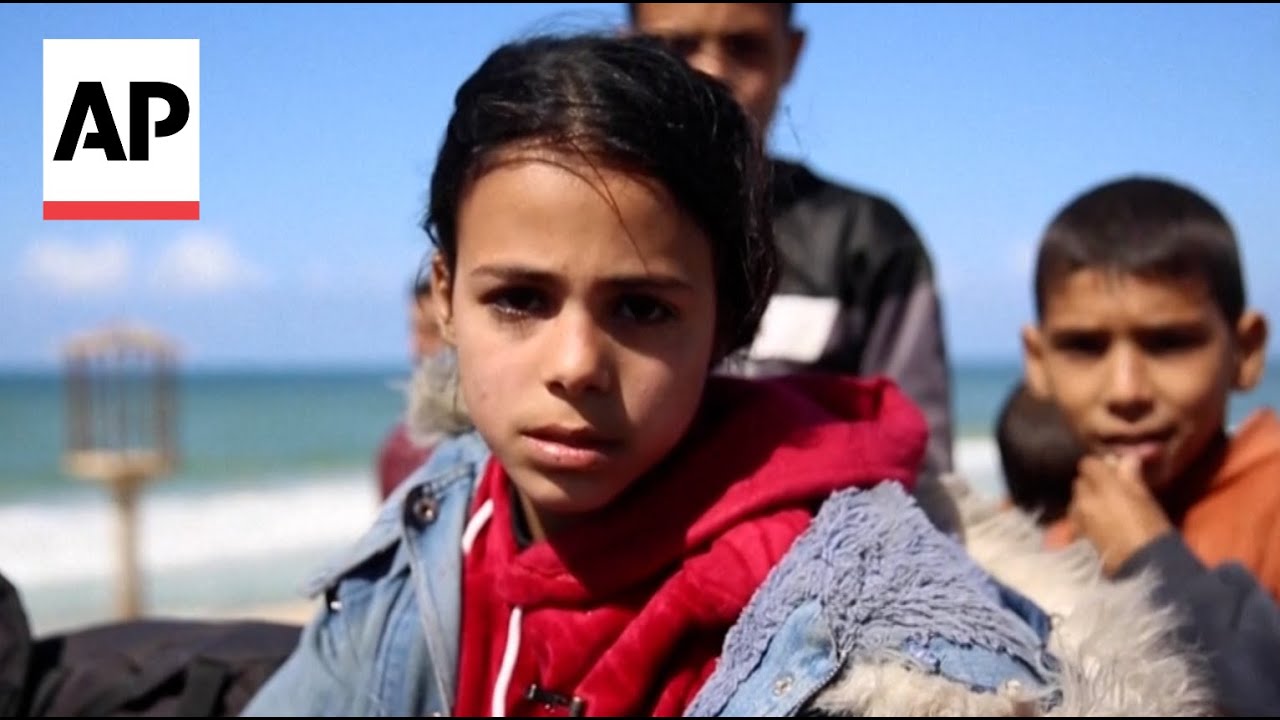 Palestinians in Gaza flee south hoping to find food and shelter
