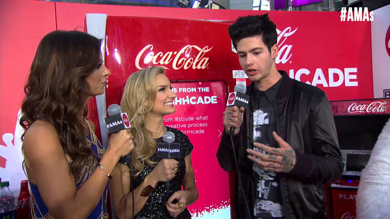 T. Mills Red Carpet Interview - AMAs 2014
