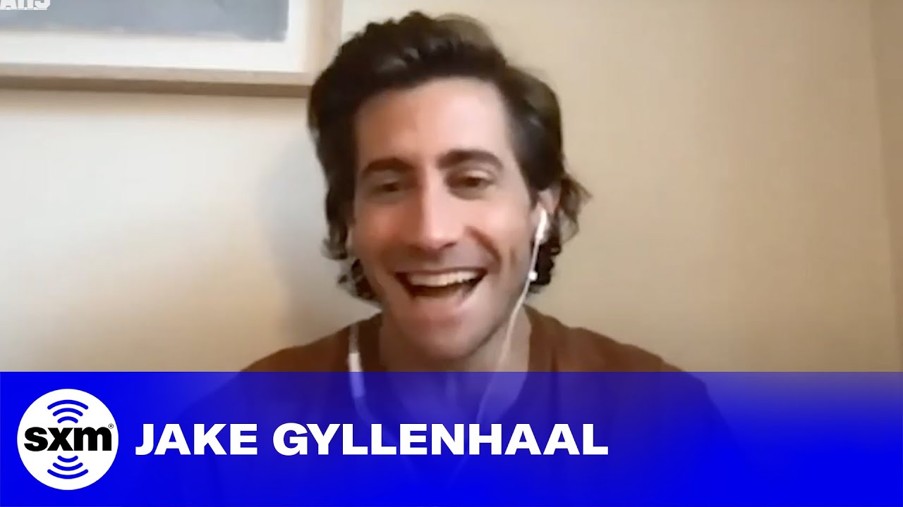 Jake Gyllenhaal Lived With Jamie Lee Curtis During the Pandemic | SiriusXM