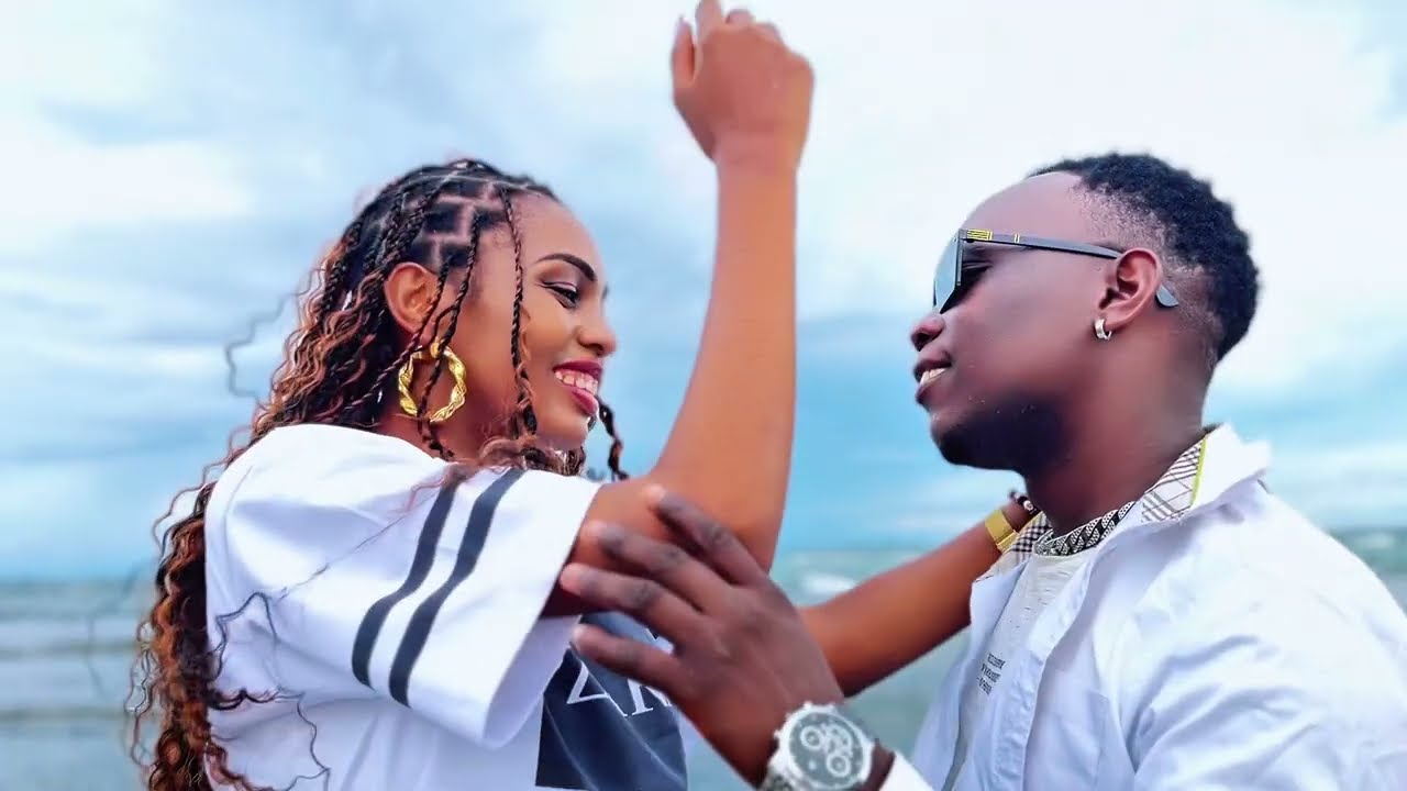 Shayoo Ft Sadimu - Nidekeze (Official Visualizer)
