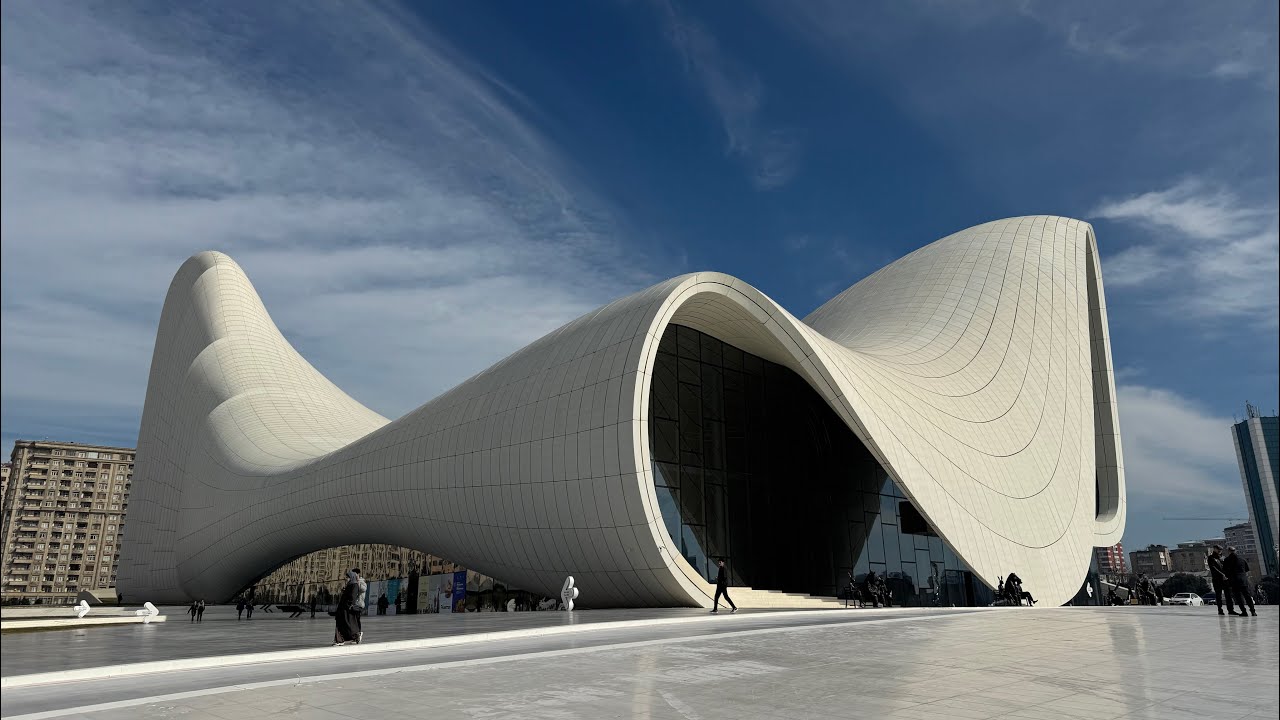 バクー🇦🇿ヘイダルアリエフセンター