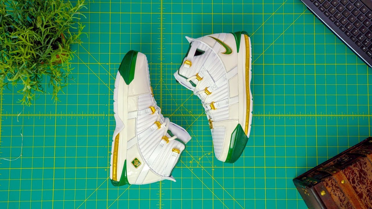 UNBOXING: LeBron's High School SNEAKER