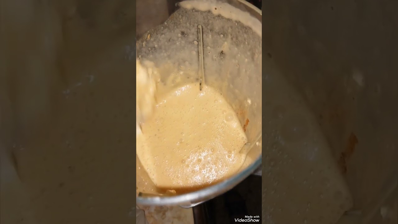 هاتي ثلاث بيضات وثلاث معالق دقيق وثلاث معالق زيت وتعالي هنعمل حاجه موفره وتنفع للمدارس..😋👌