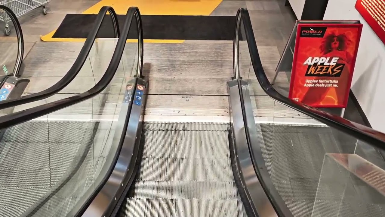 Sweden, Stockholm, Power Drottninggatan, 1X escalator