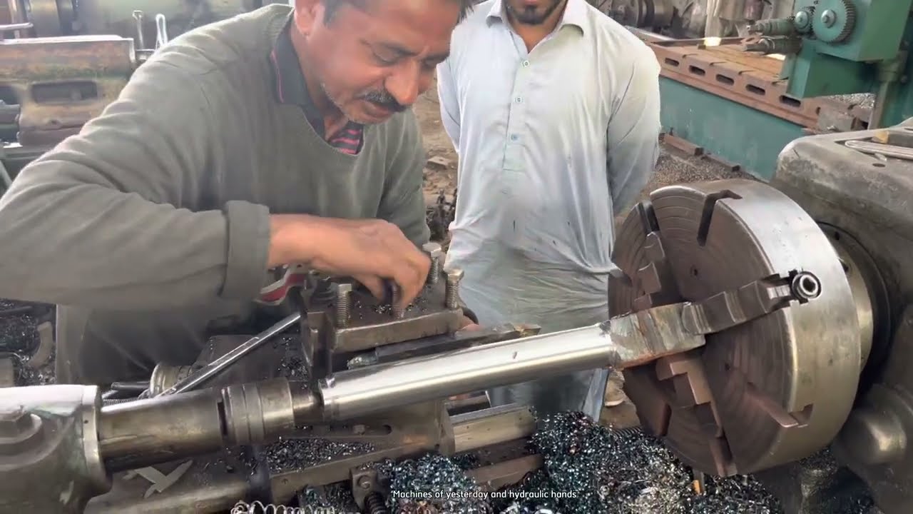 How we made Giant Bolt from old ship high strength steel - Metal turning