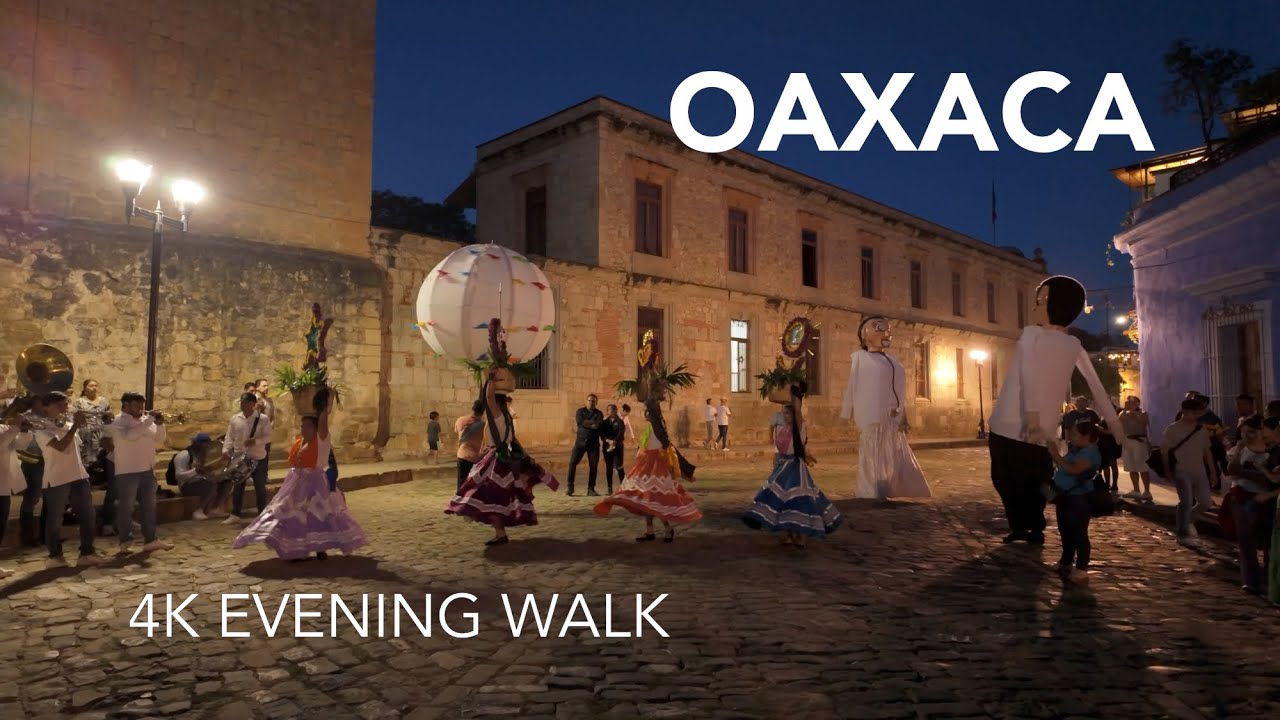Oaxaca evening walk with street bands - 4k binaural audio