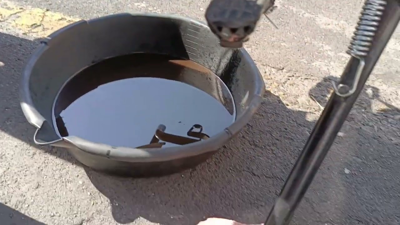 Cambio de aceite Italika dm300 con aceite sintético Amsoil 20w50