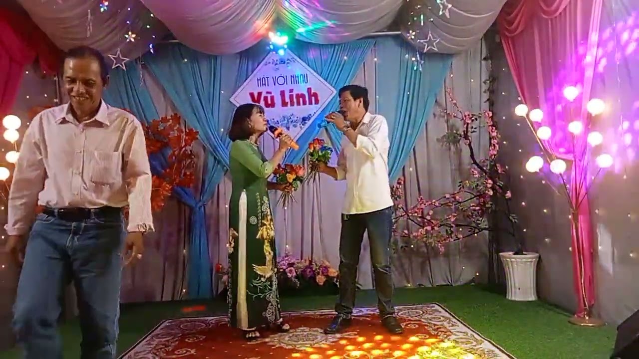 Lâu đài tình Ái. TB: Văn Thắng và Hồng Thủy 