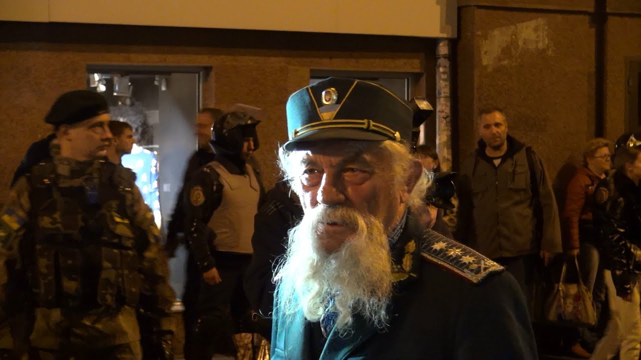 «Пливе кача» на Марше Памяти Героев Украины.